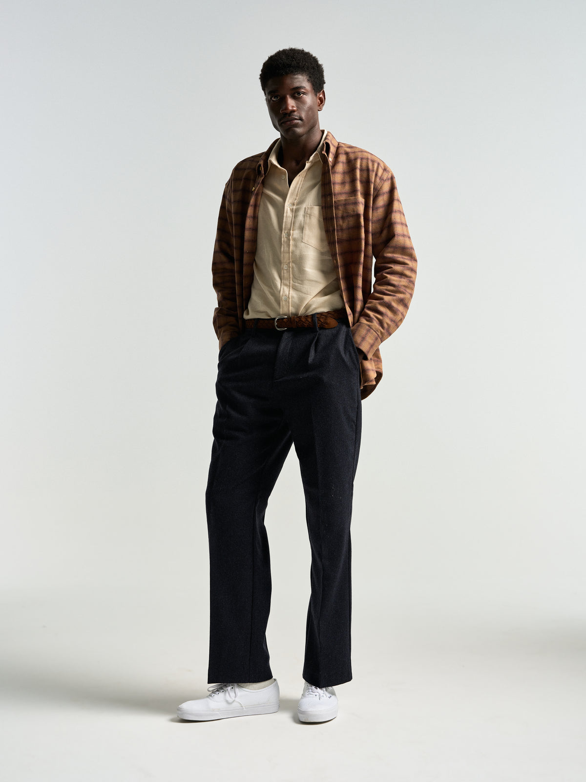 Single Pleat Herringbone Wool Trousers - Navy